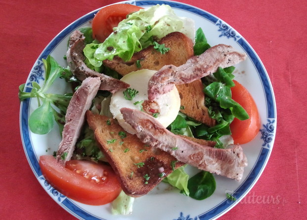 Salade de chèvre chaud