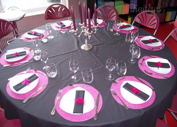 Table gris et rose